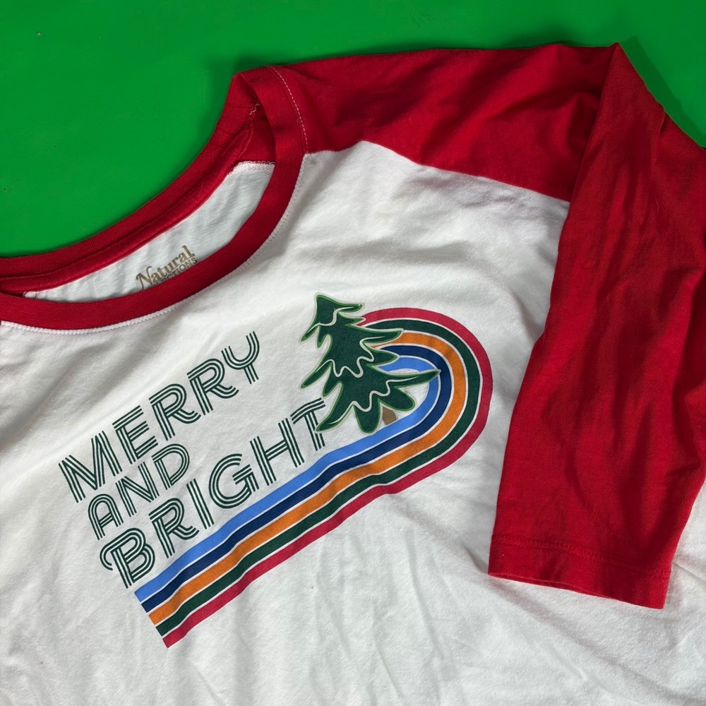 Natural Reflections Merry and Bright Christmas Baseball Tee Womens XL White/Red